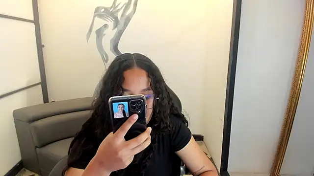 Noahsmitth  online show from October 2025 04:14:01 AM