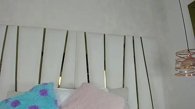 bonnie sm online show from September 2025 08:44:01 PM