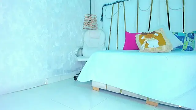 Snapshot of bonnie_sm chatting on December 2025 06:06:01 PM bonnie sm online show from December 2025 06:06:01 PM