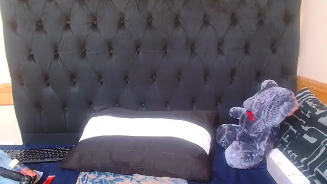 Sexy PureFire online show from December 2025 12:33:01 PM