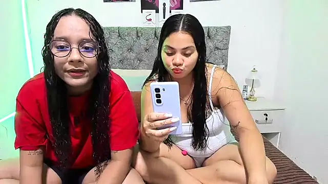 nay and aleja1 online show from June 2026 10:15:01 PM
