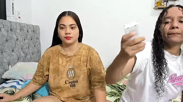 nay and aleja1 online show from November 2025 03:38:02 AM