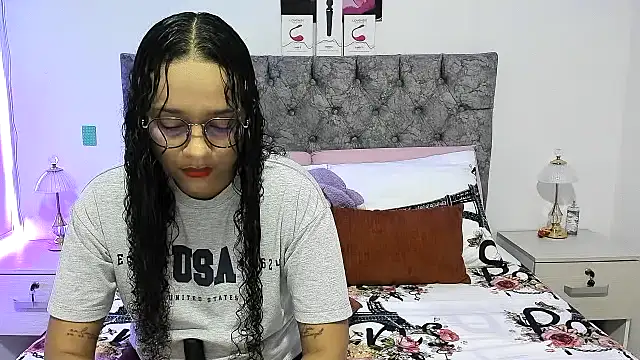 nay and aleja1 online show from June 2026 10:43:02 PM