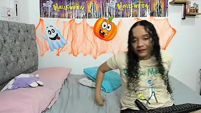 nay and aleja1 online show from October 2025 02:32:01 AM