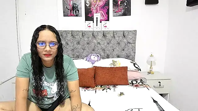 nay and aleja1 online show from June 2026 11:33:02 PM