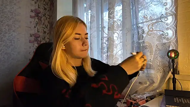 Witching Moon online show from November 2025 07:35:02 AM