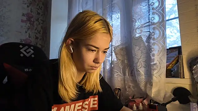 Witching Moon online show from October 2025 07:18:01 AM