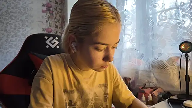 Witching Moon online show from October 2025 07:28:02 AM