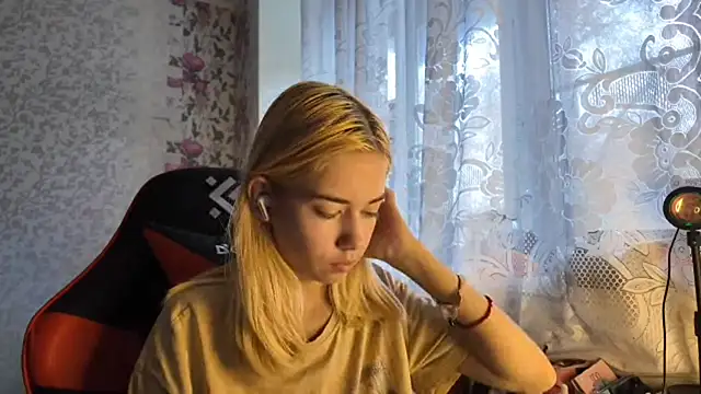 Witching Moon online show from October 2025 07:51:01 AM