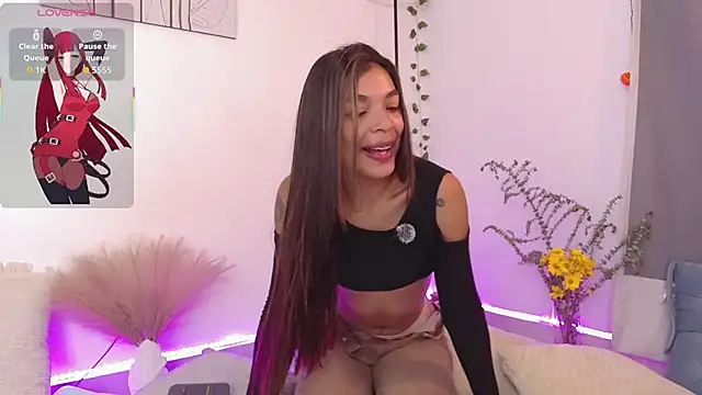 Nicolle swt online show from October 2025 11:00:01 AM