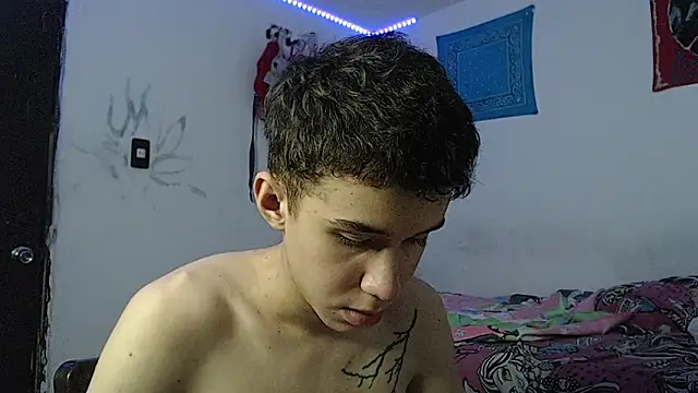 whiteboy69902 online show from October 2025 06:18:01 PM