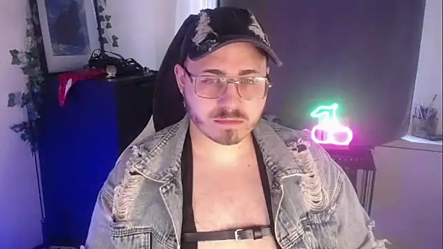 Snapshot of FabianKinky chatting on September 2025 08:19:02 AM FabianKinky online show from September 2025 08:19:02 AM