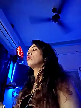 Love Beauty01 online show from February 2026 07:00:01 PM