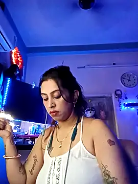 Love Beauty01 online show from February 2026 06:52:01 PM