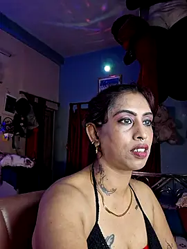 Snapshot of Love_Beauty01 chatting on July 2026 06:41:02 PM Love Beauty01 online show from July 2026 06:41:02 PM