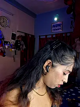 Love Beauty01 online show from May 2026 05:51:01 PM