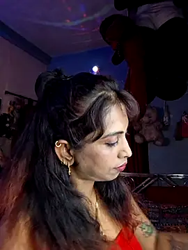 Snapshot of Love_Beauty01 chatting on July 2026 06:48:01 PM Love Beauty01 online show from July 2026 06:48:01 PM