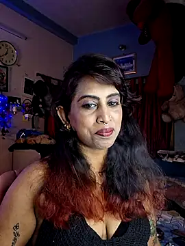 Snapshot of Love_Beauty01 chatting on July 2026 06:52:02 PM Love Beauty01 online show from July 2026 06:52:02 PM