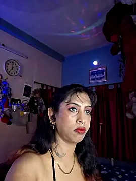 Love Beauty01 online show from June 2026 05:45:02 PM