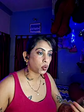 Love Beauty01 online show from April 2026 06:36:01 PM