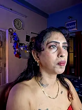 Snapshot of Love_Beauty01 chatting on June 2026 06:34:02 PM Love Beauty01 online show from June 2026 06:34:02 PM