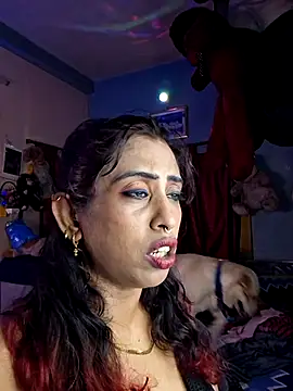 Snapshot of Love_Beauty01 chatting on June 2026 06:13:01 PM Love Beauty01 online show from June 2026 06:13:01 PM