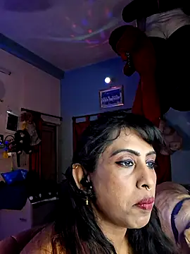 Snapshot of Love_Beauty01 chatting on June 2026 06:41:02 PM Love Beauty01 online show from June 2026 06:41:02 PM