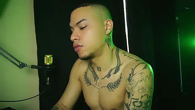 AlphaMasterXxx online show from January 2026 08:04:02 PM