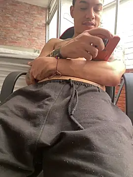 AlphaMasterXxx online show from June 2026 02:44:01 PM