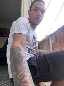 AlphaMasterXxx online show from November 2025 02:53:02 PM