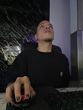 AlphaMasterXxx online show from November 2025 04:02:01 AM