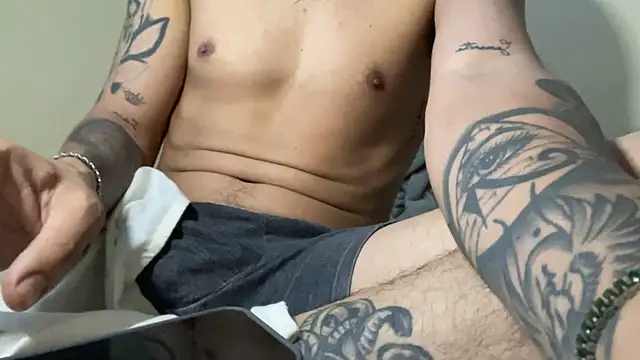 Snapshot of AlphaMasterXxx chatting on September 2025 04:01:02 PM AlphaMasterXxx online show from September 2025 04:01:02 PM