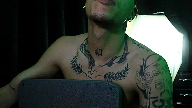 Snapshot of AlphaMasterXxx chatting on October 2025 02:24:02 AM AlphaMasterXxx online show from October 2025 02:24:02 AM