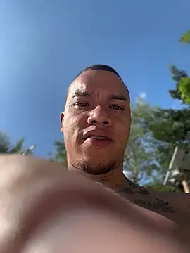 AlphaMasterXxx online show from April 2026 09:10:02 PM