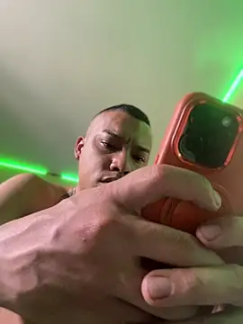 AlphaMasterXxx online show from April 2026 06:54:01 PM