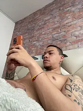 Snapshot of AlphaMasterXxx chatting on May 2026 03:29:01 PM AlphaMasterXxx online show from May 2026 03:29:01 PM