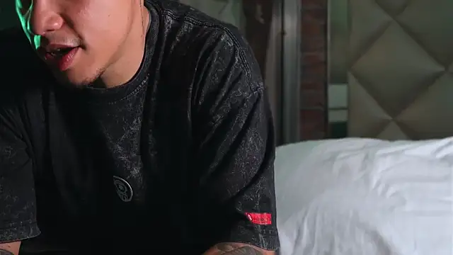 AlphaMasterXxx online show from April 2026 04:05:02 AM