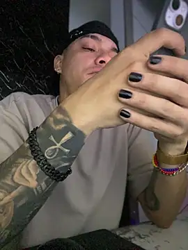 AlphaMasterXxx online show from November 2025 06:06:01 AM