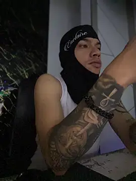 AlphaMasterXxx online show from November 2025 04:40:02 AM