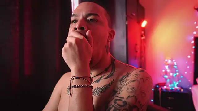 AlphaMasterXxx online show from February 2026 03:00:01 PM