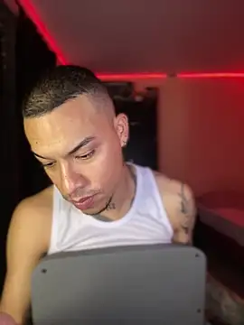 Snapshot of AlphaMasterXxx chatting on October 2025 01:50:02 AM AlphaMasterXxx online show from October 2025 01:50:02 AM
