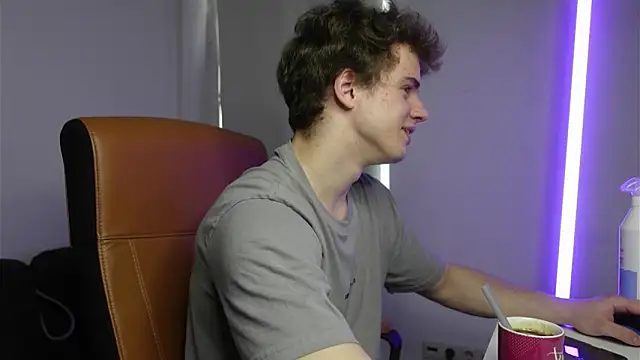 Ricky Becko online show from September 2025 02:33:01 PM