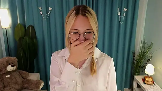 Snapshot of Marry_sharp chatting on September 2025 09:15:01 PM Marry sharp online show from September 2025 09:15:01 PM