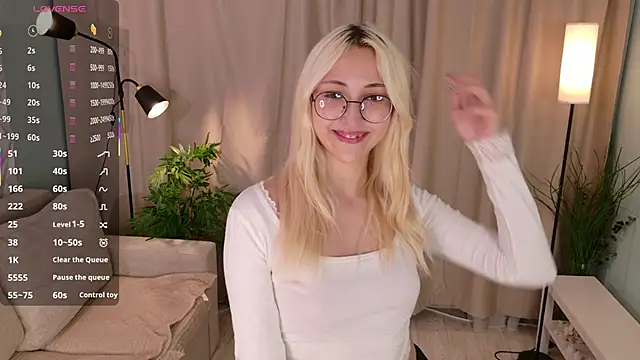 Snapshot of Marry_sharp chatting on November 2025 09:18:02 PM Marry sharp online show from November 2025 09:18:02 PM