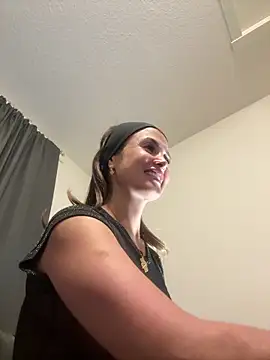 Alona Brown online show from April 2026 05:47:01 AM