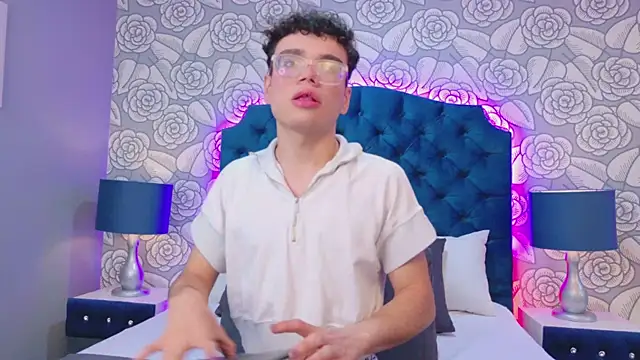 RichardParkk online show from October 2025 03:30:01 AM