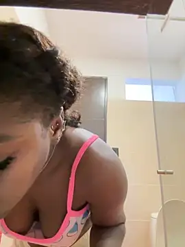 EmilyKisx online show from October 2025 12:37:01 PM