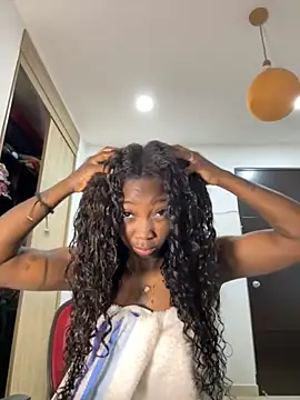 EmilyKisx online show from December 2025 10:25:02 AM