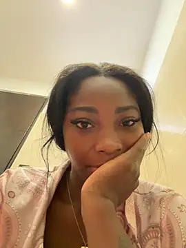 EmilyKisx online show from October 2025 02:04:01 PM