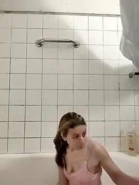 TheBunnyAndTheMaster online show from April 2026 10:57:02 PM